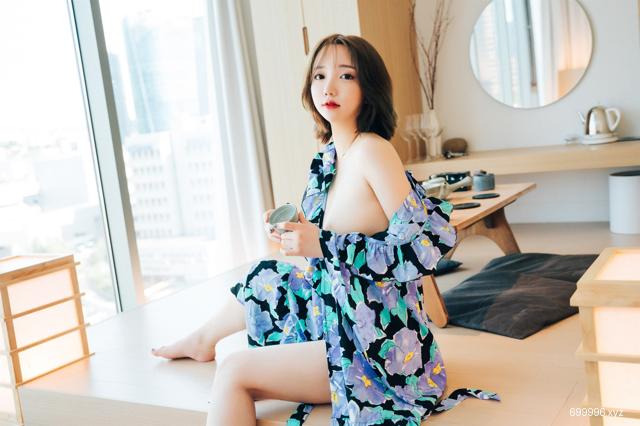 Son Ye-Eun - Lover in Hotel